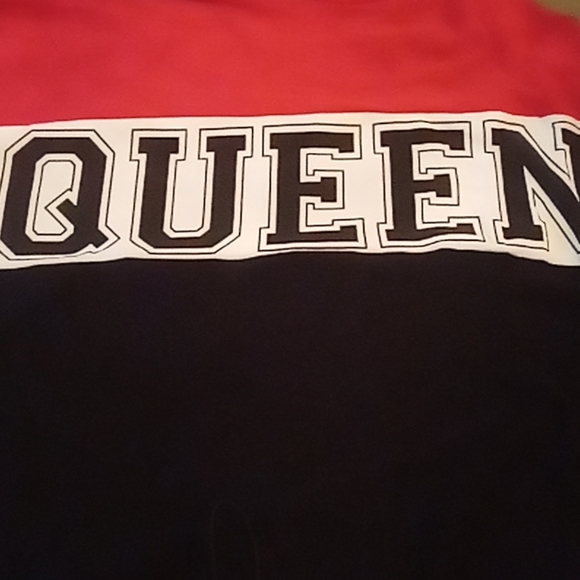 Queen Graphic Hoodie Top - Picture 5 of 6